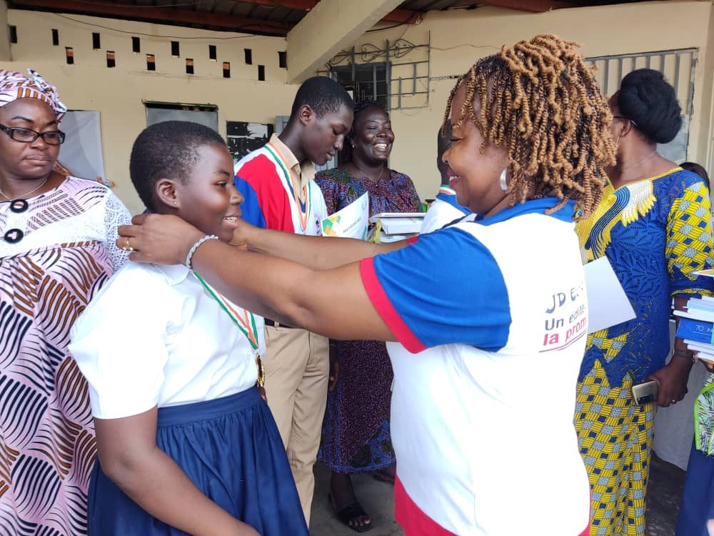 Actions Sociales / Le collège moderne Latrille célèbre l’excellence en présence de JD Éditions