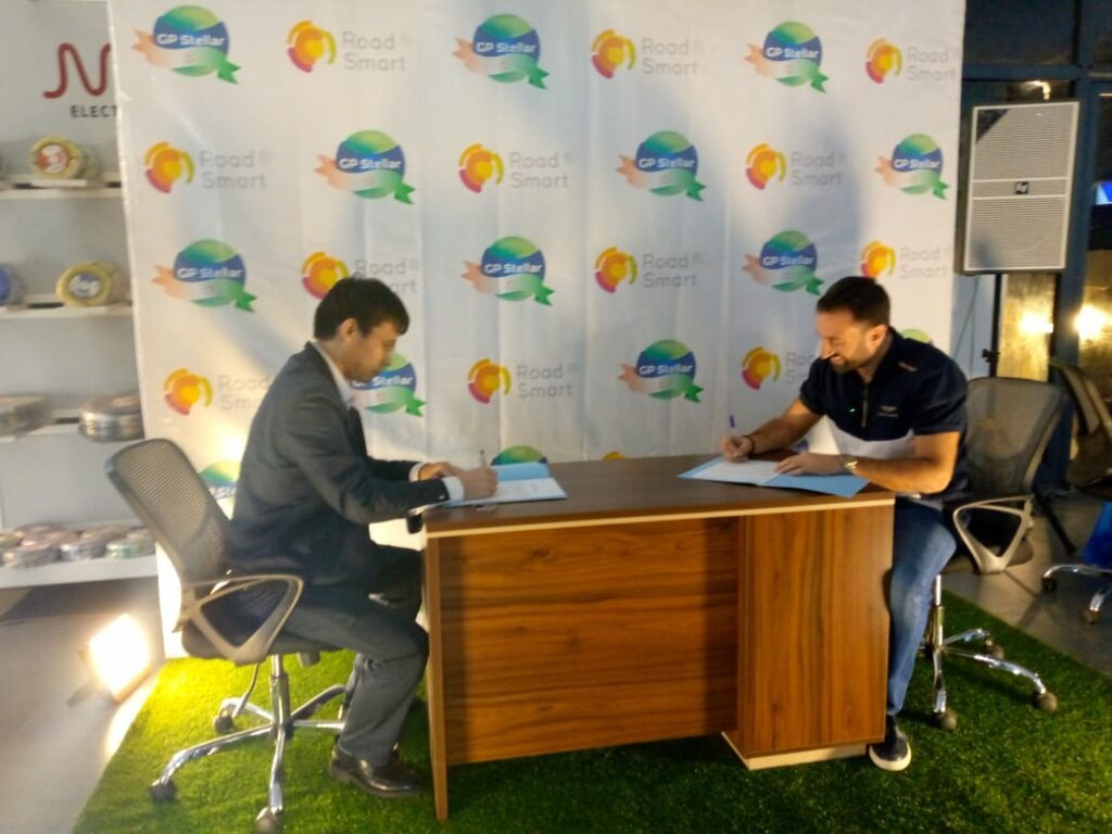 GP Stellar et Road Smart / Cérémonie de Présentation de nouveaux produits d’énergie solaire