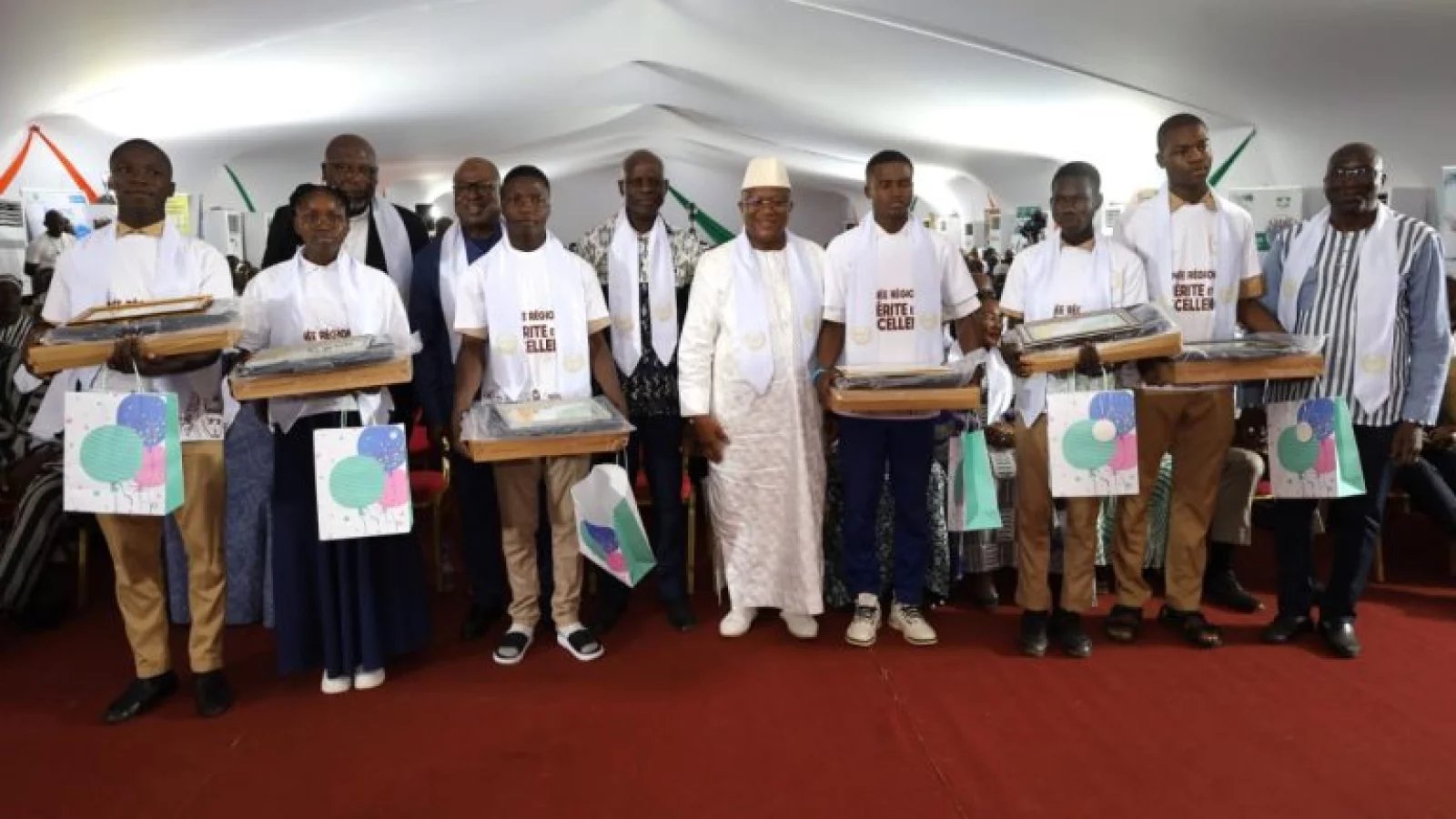 Poro : Les meilleurs élèves et étudiants célébrés à la 15ᵉ édition des Journées du mérite et de l’excellence