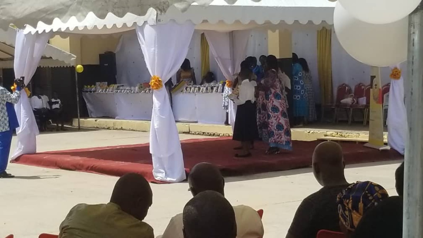 Actions Sociales / JD Éditions à la cérémonie d’hommage au groupe scolaire Saint Cyr.