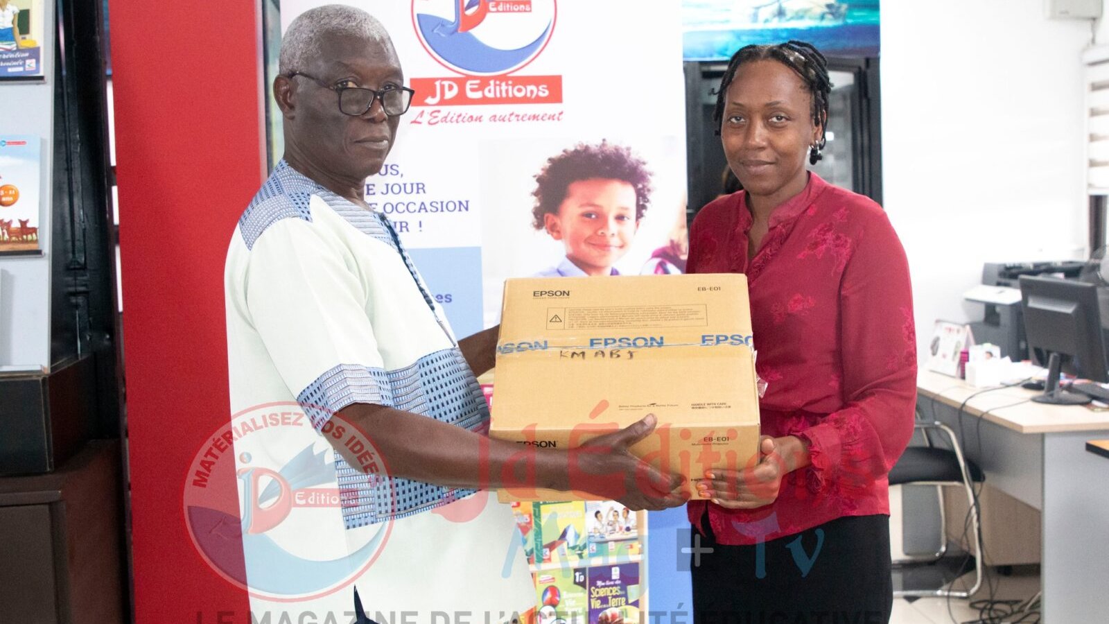 Actions sociales / L’APFC Abidjan 3 reçoit un don de JD Éditions