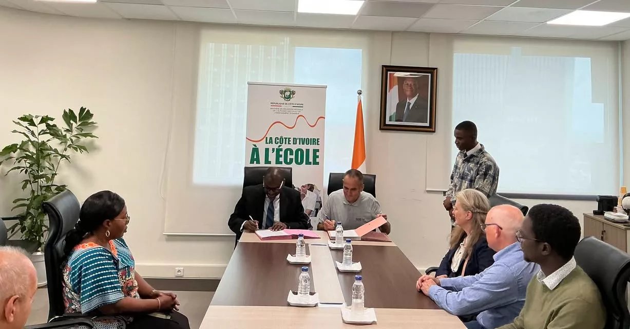 MENAET / Coopération académique : Un partenariat stratégique avec l’Université de Bretagne Occidentale pour un double diplôme en Génie biologique