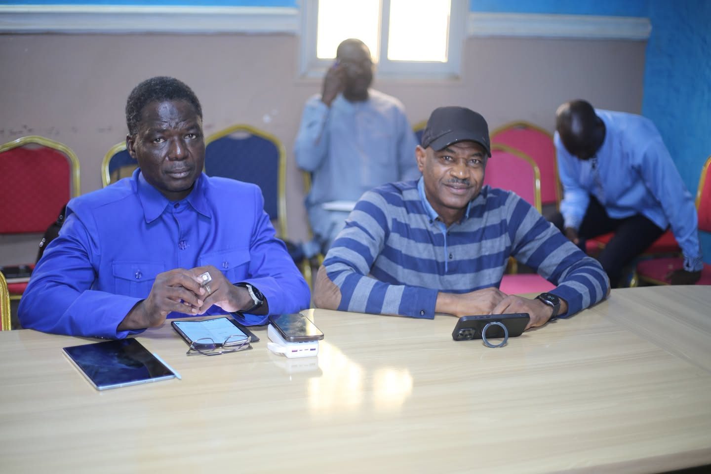 Niger / Collège scientifique de Zinder : La Ministre Dr Élisabeth Shérif échange avec les entreprises en charge des travaux.