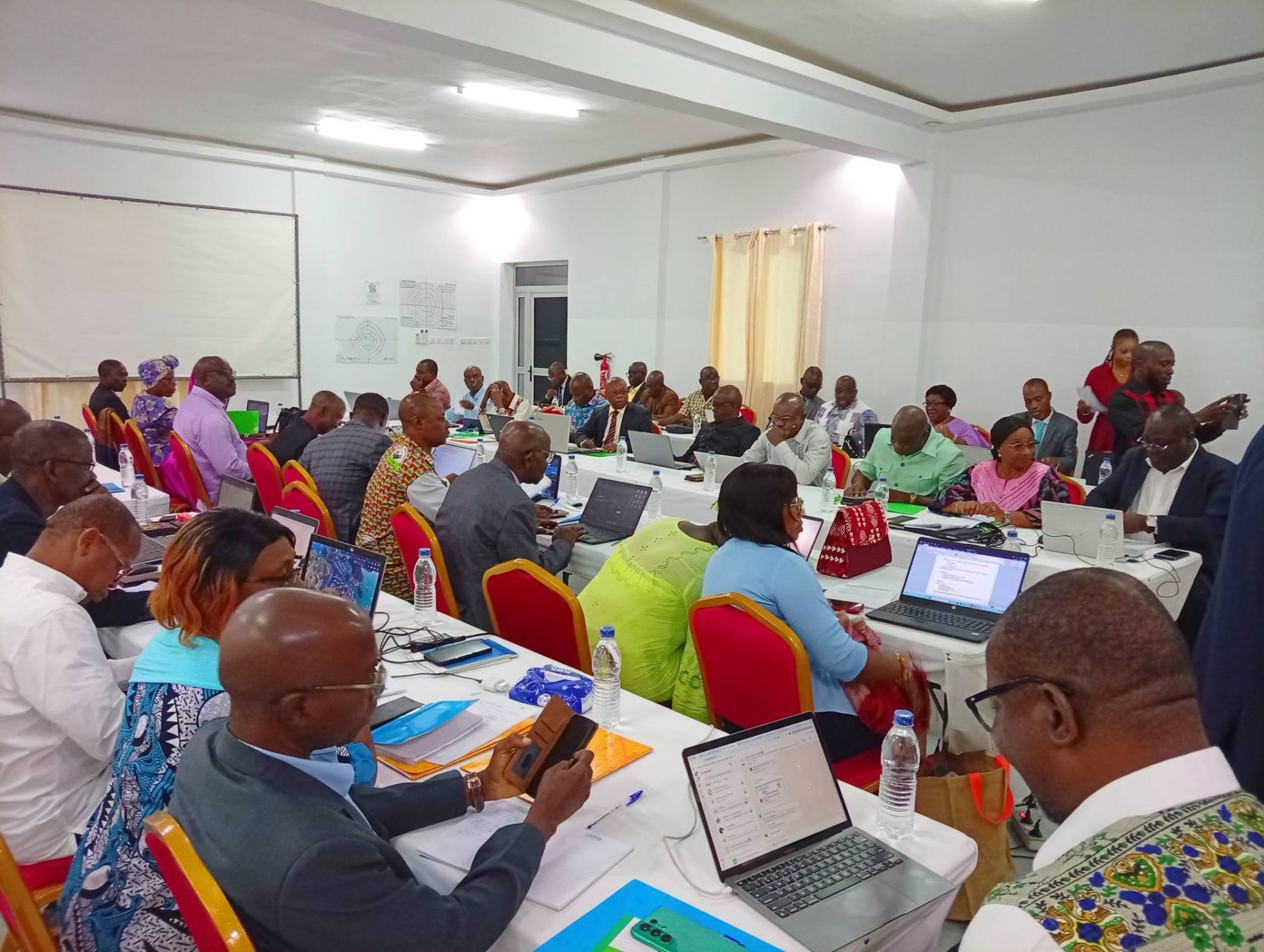 Intégration du genre dans l'éducation : Un atelier stratégique réunit les 41 DRENAET à Yamoussoukro