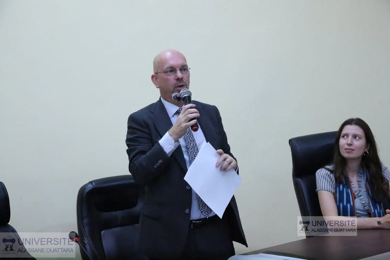 UAO : L'Ambassadeur des Pays-Bas présente le programme Orange Corners aux étudiants
