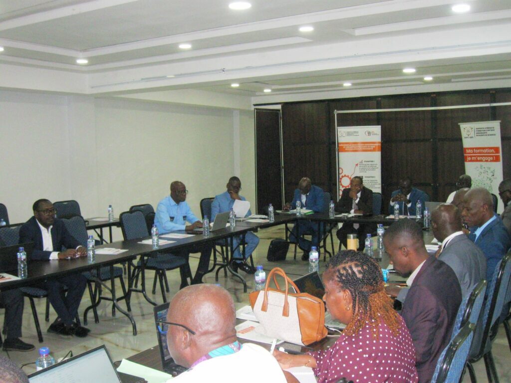 Formation des enseignants : Yamoussoukro abrite un atelier d’amélioration de la plateforme DHFC-EBiS