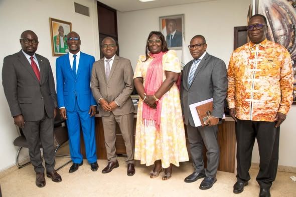Coopération universitaire : l’UFHB et l’École Supérieure de la Mer du Gabon explorent de nouvelles perspectives