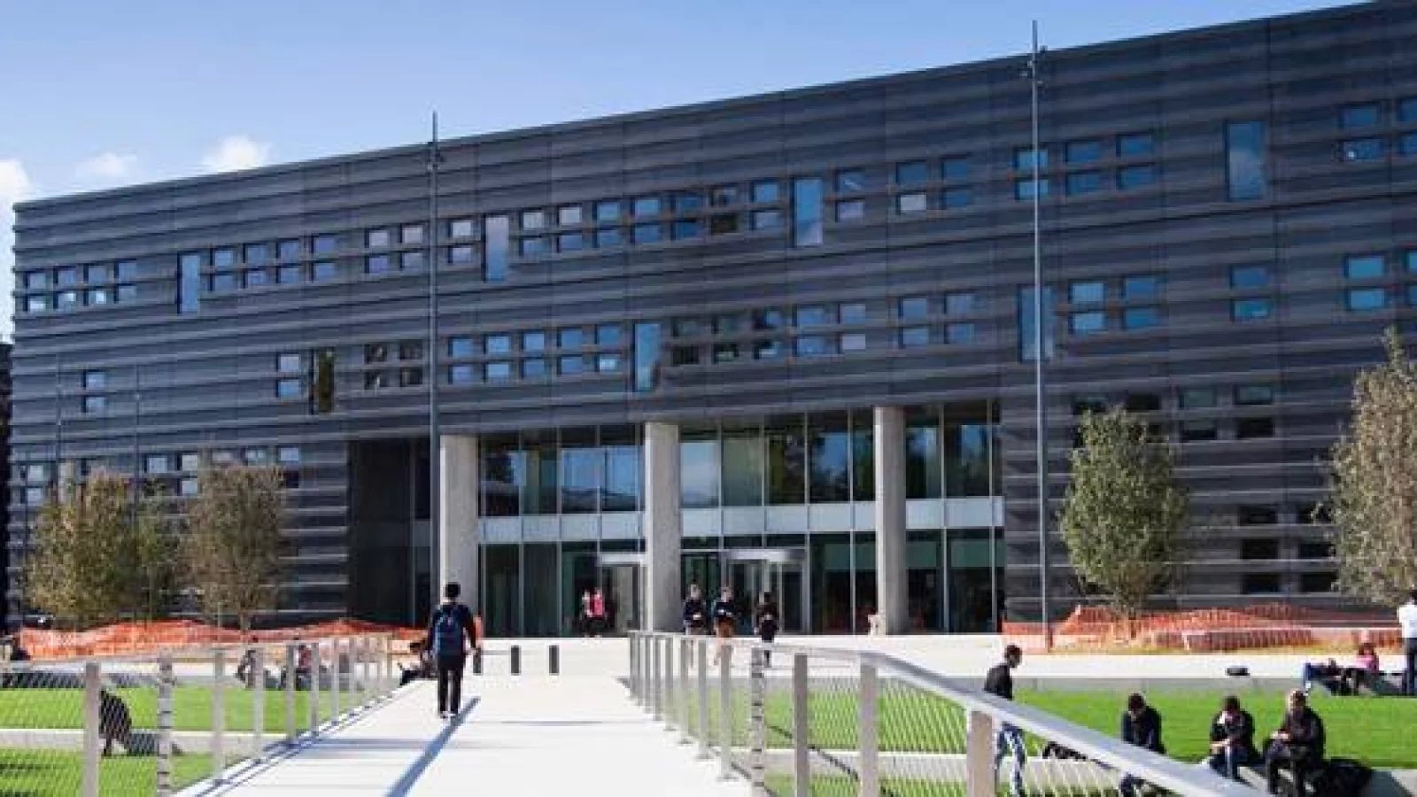Université Paris-Saclay lance ses bourses internationales de master pour 2026-2027