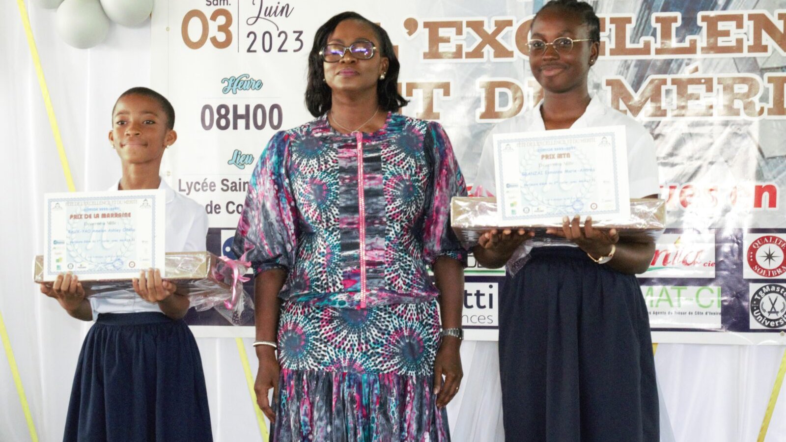 Actions sociales / JD Éditions fête l’excellence et le mérite au Lycée Sainte-Marie de Cocody.